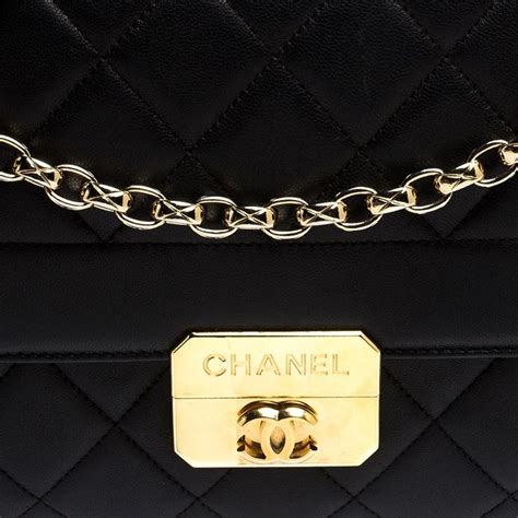 chanel bag clasp